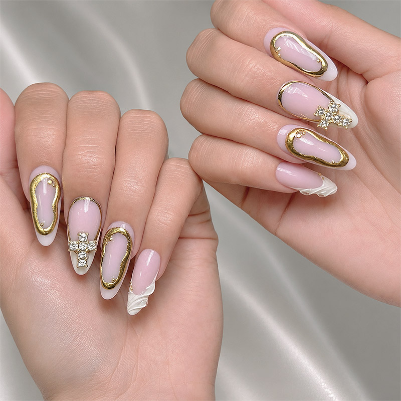Lux Nail Bar